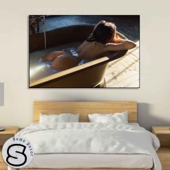 Tranh Cô Gái Treo Tường 103